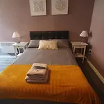 Modern 1 Bedroom Near Host Business Hub Free Parking * Leeds (West Yorkshire)