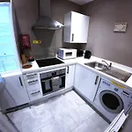 Apartment Modern 1 Bedroom Near Host Business Hub Free Parking Leeds (West Yorkshire)