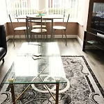 Modern 1 Bedroom Near Host Business Hub Free Parking Apartment Leeds (West Yorkshire)