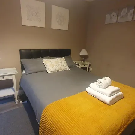 Apartament Modern 1-bed Free Parking Near Host, Leeds (West Yorkshire)