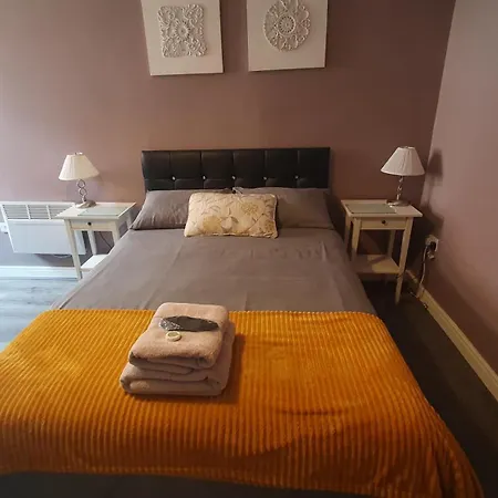 Modern 1-bed Free Parking Near Host, * Leeds (West Yorkshire)