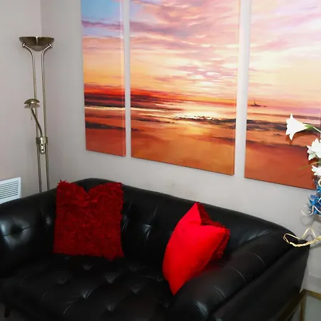 The Savile - Luxury - Your Next * Leeds (West Yorkshire)