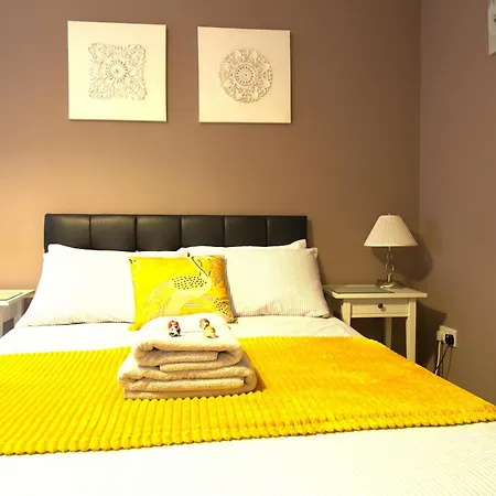 Modern 1 Bedroom Apartment Free Parking Wifi Near City Centre Leeds (West Yorkshire)