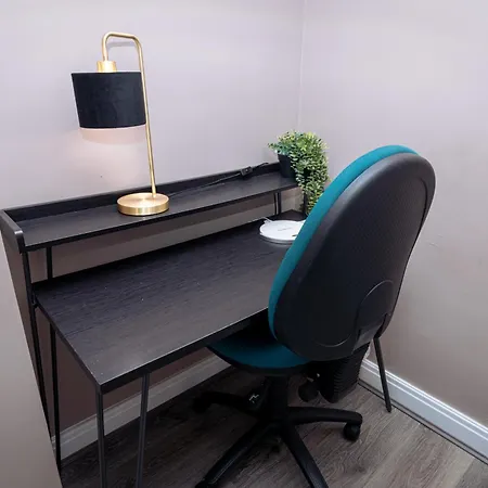 Apartament Modern 1-bed Free Parking Near Host, Leeds (West Yorkshire)