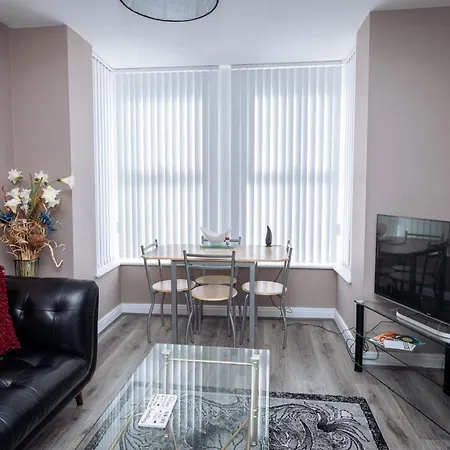 Modern 1-bed Free Parking Near Host, * Leeds (West Yorkshire)