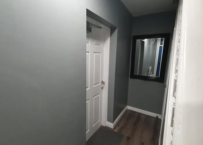 Modern 1 Bedroom Apartment Free Parking Wifi Near City Centre * Leeds (West Yorkshire)