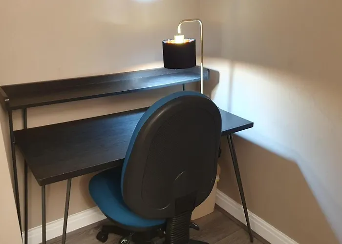 Modern 1 Bedroom Apartment Free Parking Wifi Near City Centre Leeds (West Yorkshire)